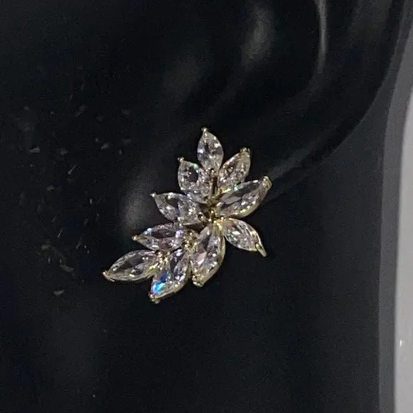 Marquise Cut Cubic Zirconia Stones in Leaf Pattern - Picture 6 of 7